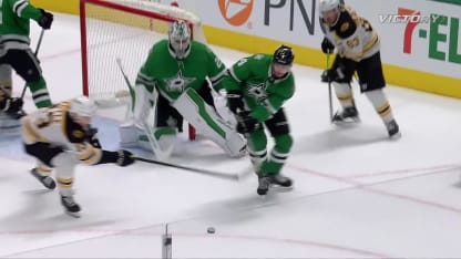 BOS@DAL: Oettinger with a great save against Brad Marchand