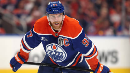 Stan Bowman o Connoru McDavidovi