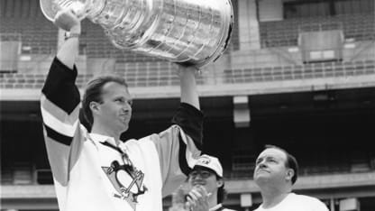 Tom-Barrasso-Scotty-Bowman-1992-Stanley-Cup-celebration-Three-Rivers-Stadium-sidekick