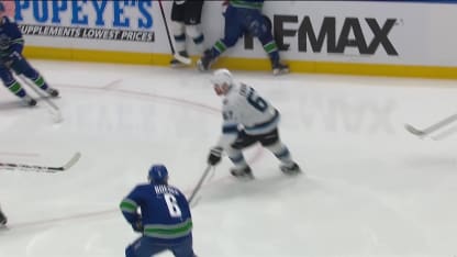 UTA@VAN: Crouse scores goal against Nikita Tolopilo