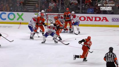 MTL@ANA: Kreider scores goal against Samuel Montembeault