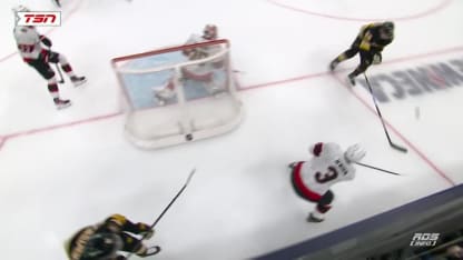 Le tir de McAvoy échappe à Ullmark