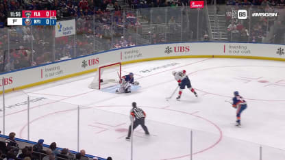 FLA at NYI: Tkachuk goes backhand on breakaway