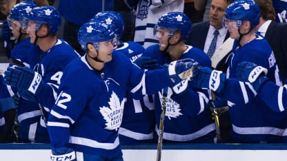 Marleau_MapleLeafs_celebrates