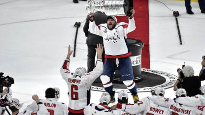 Ovechkin_lifts_2018Cup