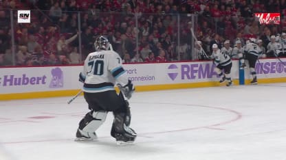 UTA@MTL: Suzuki scores goal against Karel Vejmelka