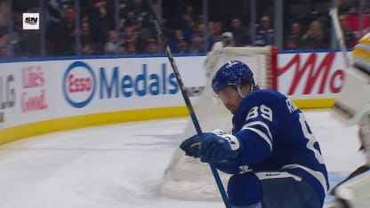 Robertson cashes in on early power play