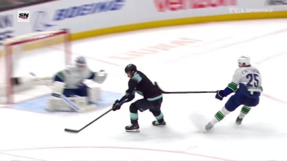 Eberle se moque de Lankinen en échappée