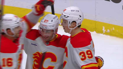 Gross cleans up down low for first NHL goal