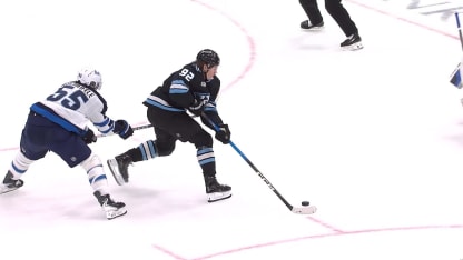 WPG@UTA: Cooley scores goal against Eric Comrie