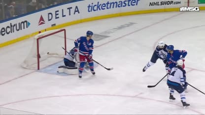 WPG@NYR: Lafrenière scores PPG against Connor Hellebuyck