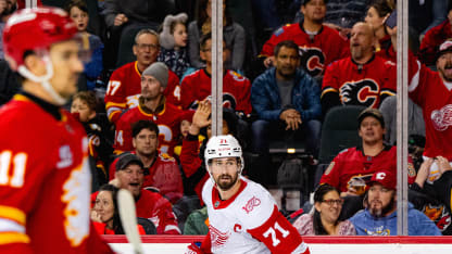 DET@CGY: Larkin scores goal against Devin Cooley