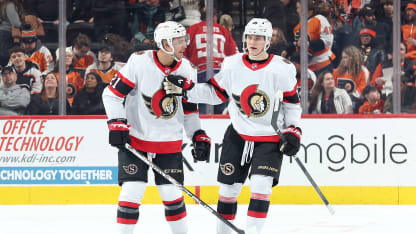 Tim Stuetzle Ottawa Senators gelingt ein Doppelpack im Spiel gegen die Flyers