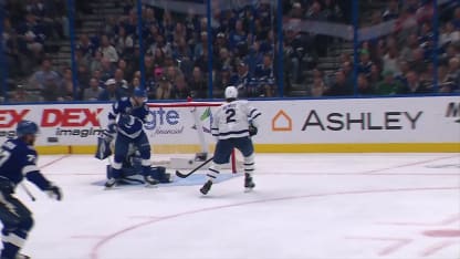 Hedman nivelle la marque en A.N.