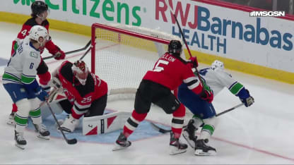 DeBrusk ouvre la marque