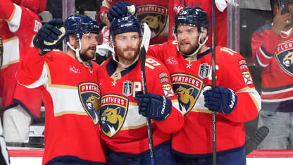 Tkachuk viimeistelee avausosuman