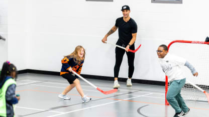 Darnell Nurse floor hockey