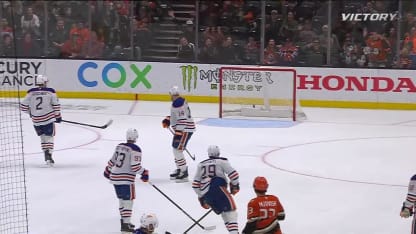 McTavish assure la victoire aux Ducks