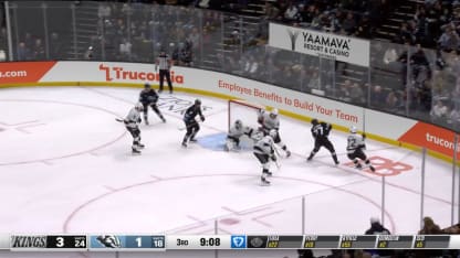 LAK@UTA: Kuemper with a great save against Sean Durzi