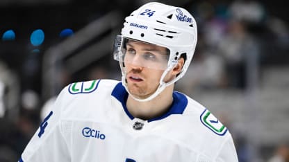 Blues sign Suter to two-year contract