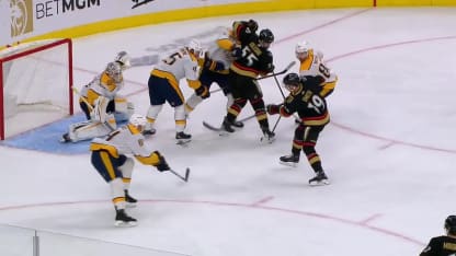 Smith cleans up in front
