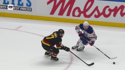 EDM@VAN: Podkolzin scores goal against Nikita Tolopilo