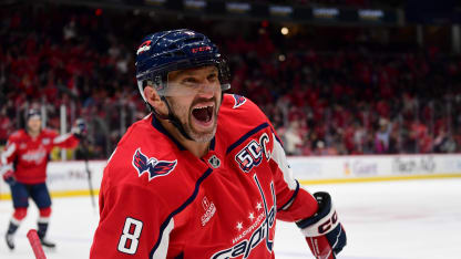 Alex Ovechkin se acercó más al récord de Wayne Gretzky con hat trick