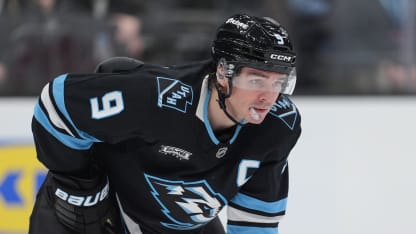 Keller nastúpi po smrti otca 