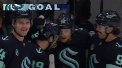 TOR@SEA: Montour scores goal against Anthony Stolarz