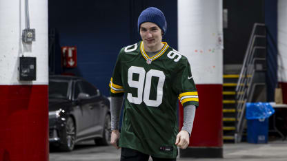 Lane Hutson wears Lukas Van Ness jersey to morning skate