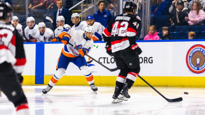 Marshall Warren Named AHL Player of the Week