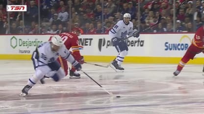 TOR@CGY: Nylander scores goal against Dustin Wolf