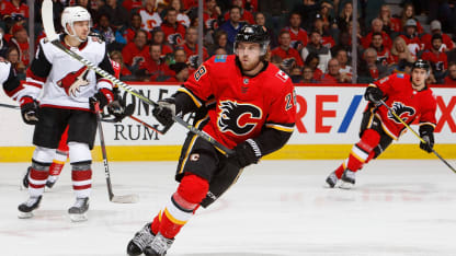 20200306_flames_coyotes_lindholm