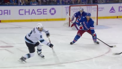 UTA@NYR: Durzi scores goal against Jonathan Quick