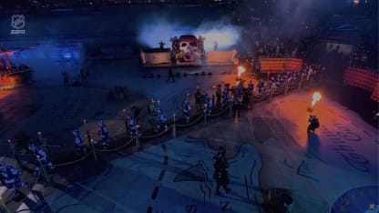 Lightning, Bruins introduced at Raymond James Stadium