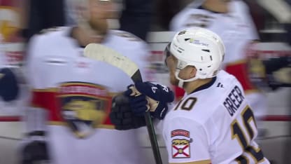 Greer buries one from the circle