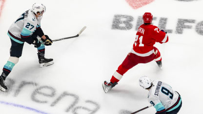 SEA@DET: Larkin scores empty-net goal