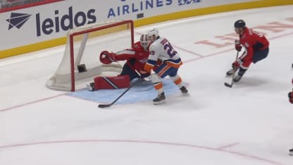 NYI@WSH: Thompson with a great save against Jonathan Drouin