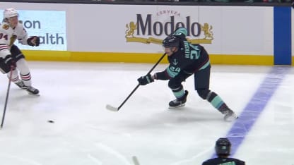 CHI@SEA: Oleksiak scores goal against Arvid Soderblom