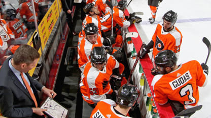 flyers-bench-gm4