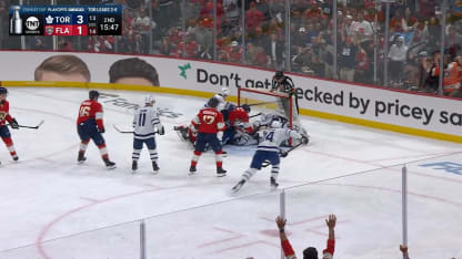 FLA vs. TOR: Reinhart battles for goal