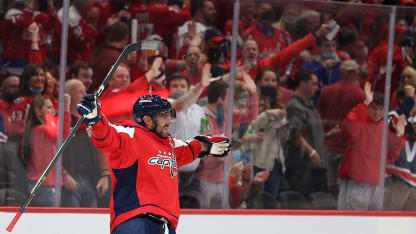 Ovechkin scores Nos. 731 and 732