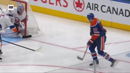 Leon Draisaitl with a Powerplay Goal vs. New York Islanders