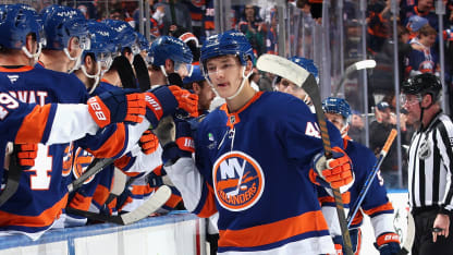 Schaefer sets teenage defenseman record with 8th goal