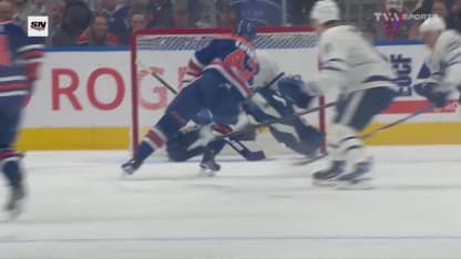 Podkolzin et Kapanen s'amusent en zone adverse