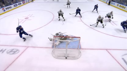 Forsberg sträcker ut och räddar