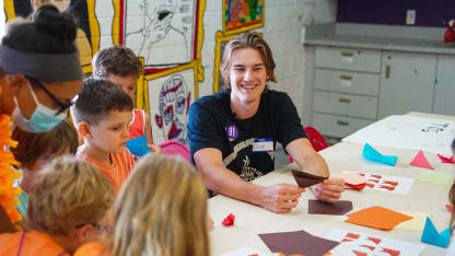 202375_devcampvolunteer_it00-25