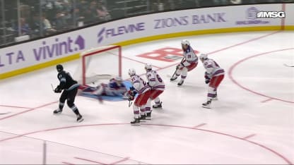 NYR@UTA: Quick with a great save against Dylan Guenther