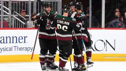 Coyotes_celebrate