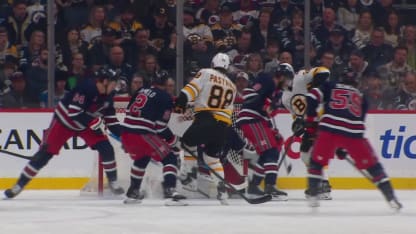 BOS@WPG: Lindholm scores goal against Eric Comrie